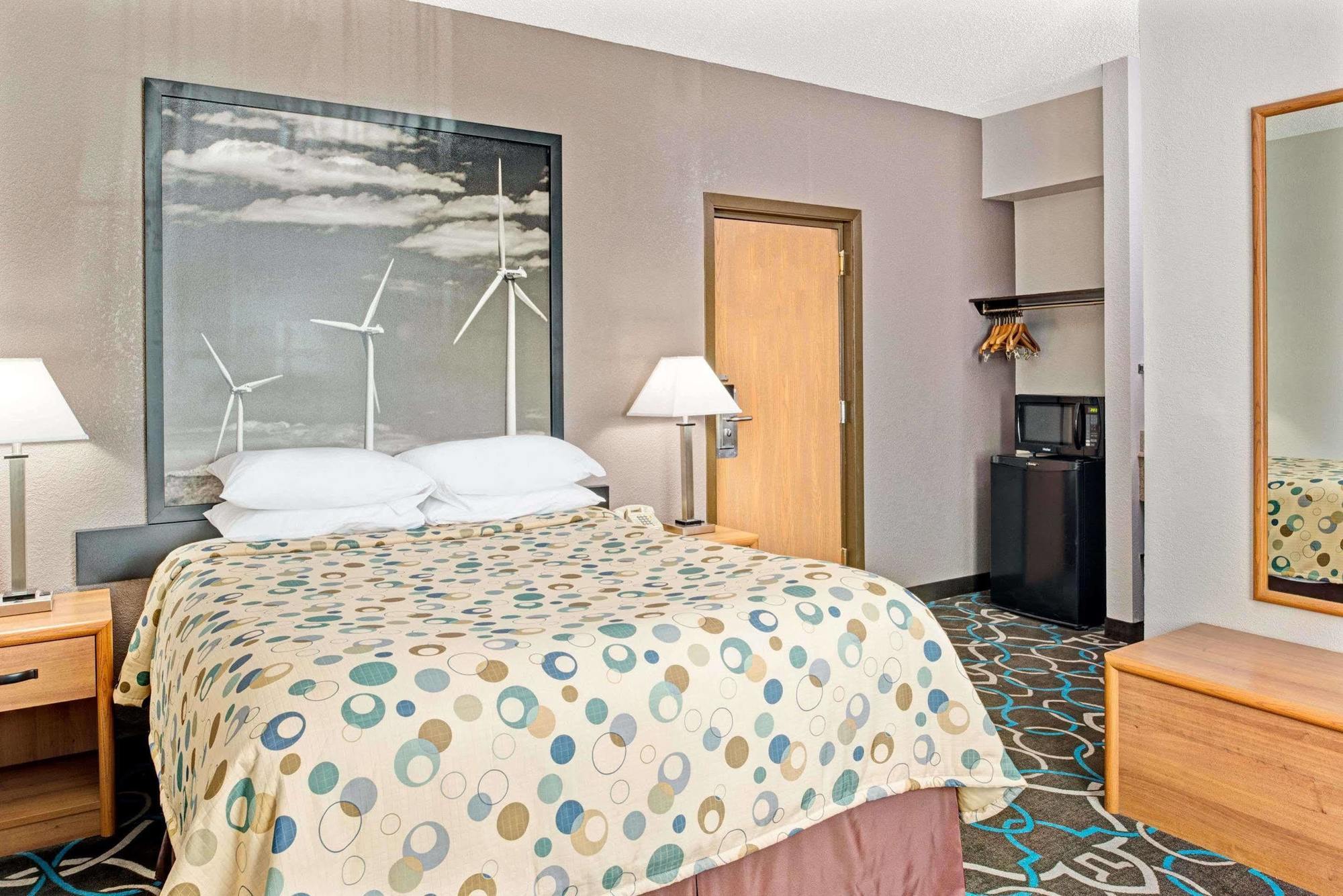 Super 8 By Wyndham Walnut Hotel Bagian luar foto